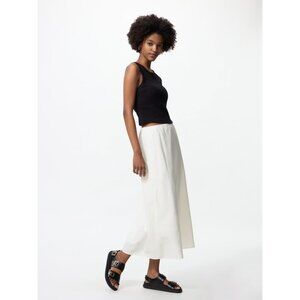 NWOT Uniqlo Linen Blend Skirt in White